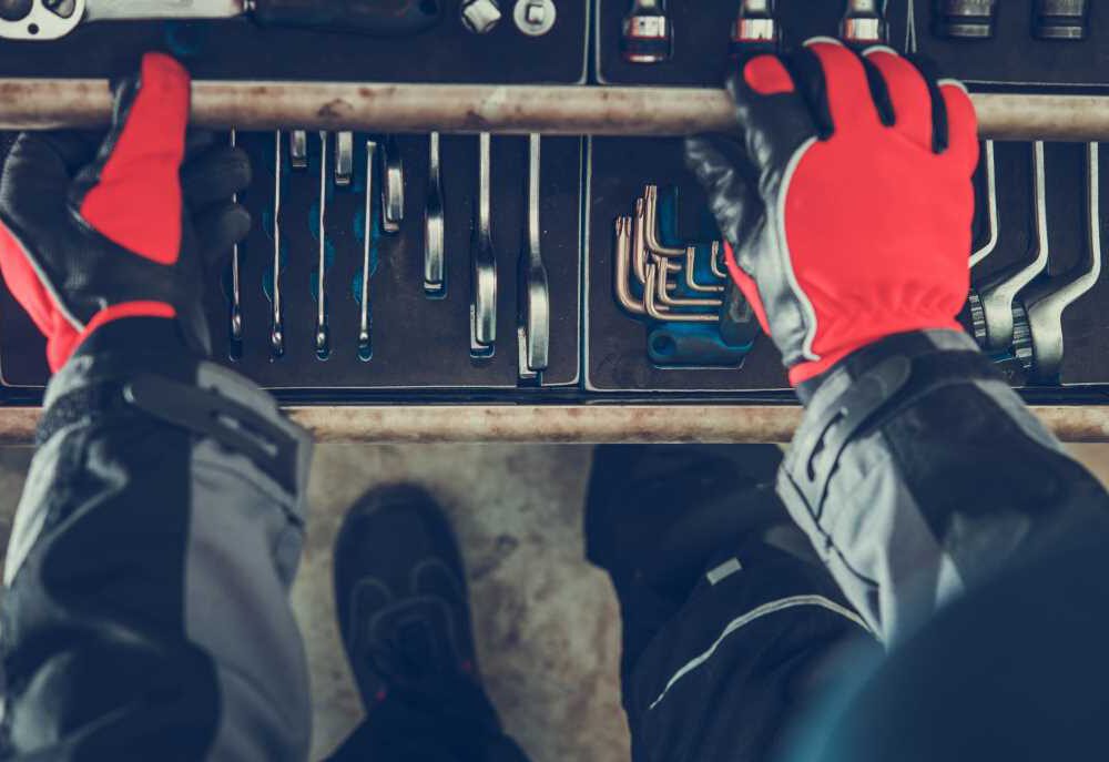 4 Crucial Garage Tools No Mechanic Can Do Without