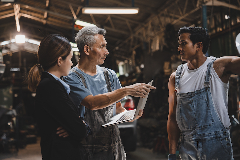 5 Winter Staffing Strategies for Garage Businesses